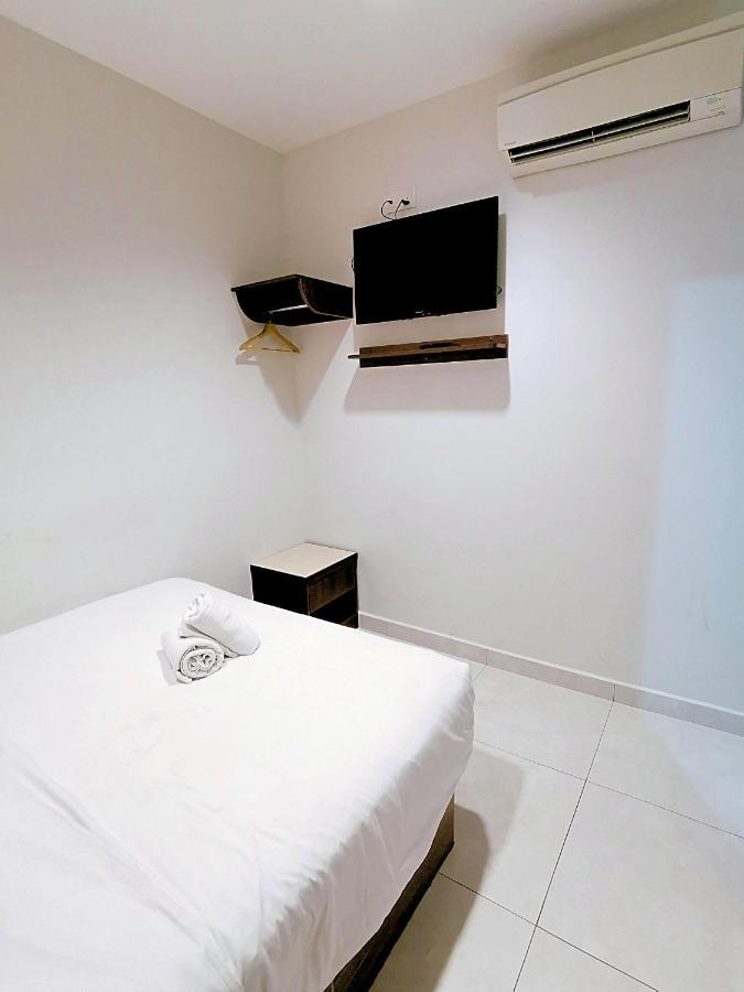 Hkf Hotel Kajang Esterno foto